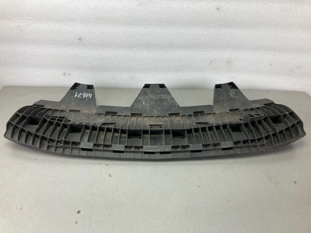 Кронштейн бампера Opel Zafira B 2004-2015 13144338, передний