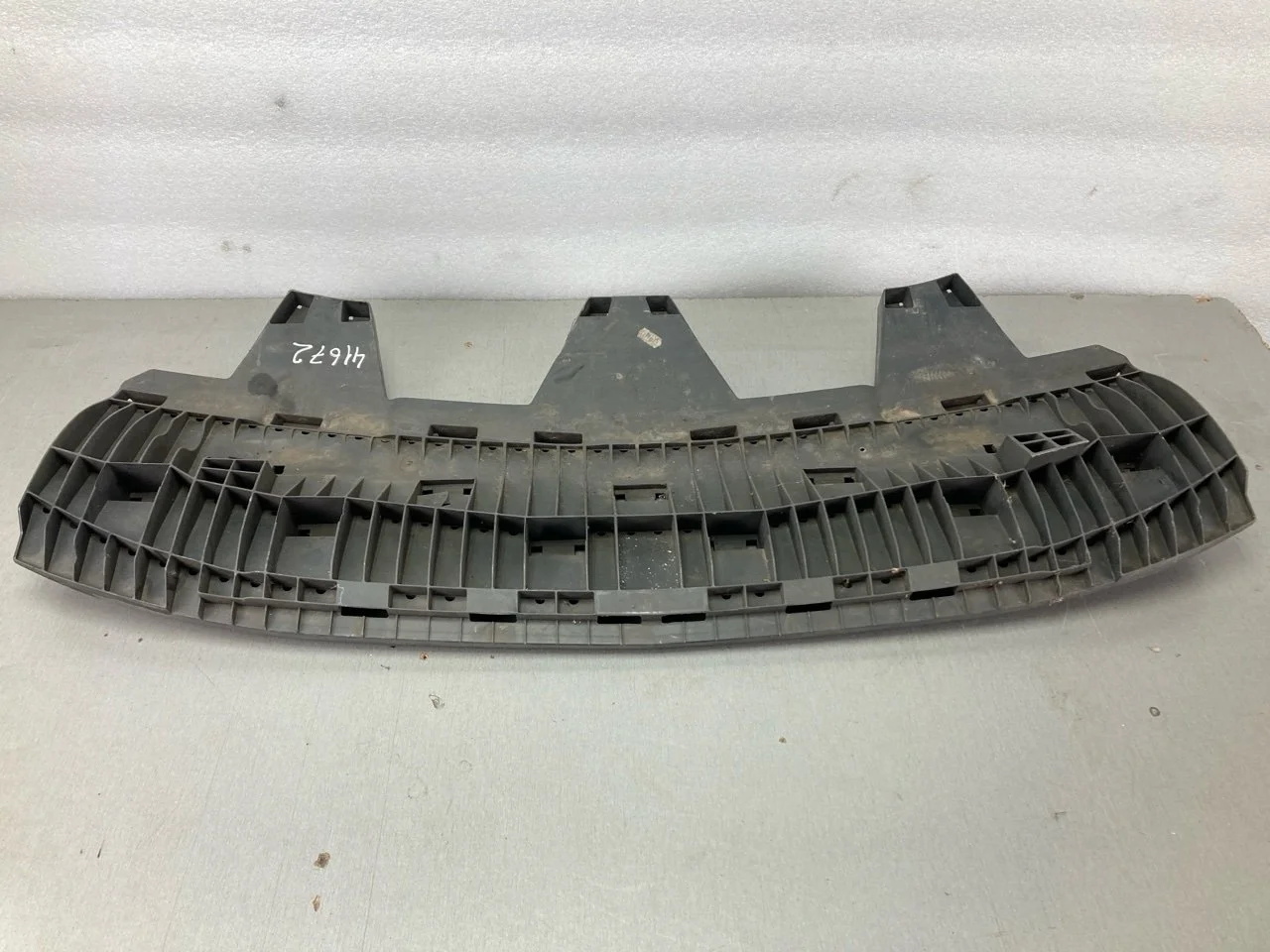 Кронштейн бампера Opel Zafira B 2004-2015 13144338, передний