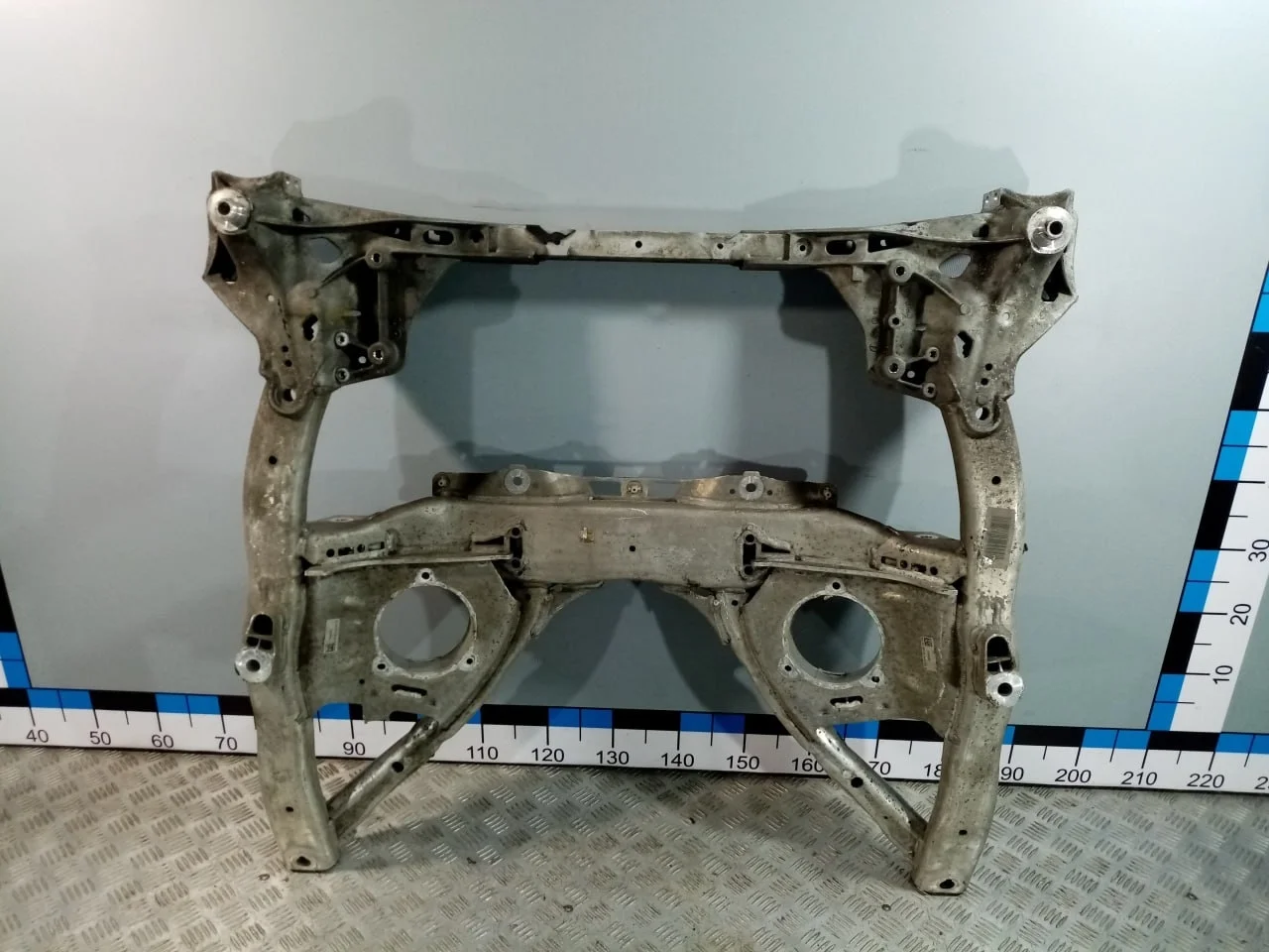 [Б/У] Балка подмоторная BMW [Код: 00617970 ]