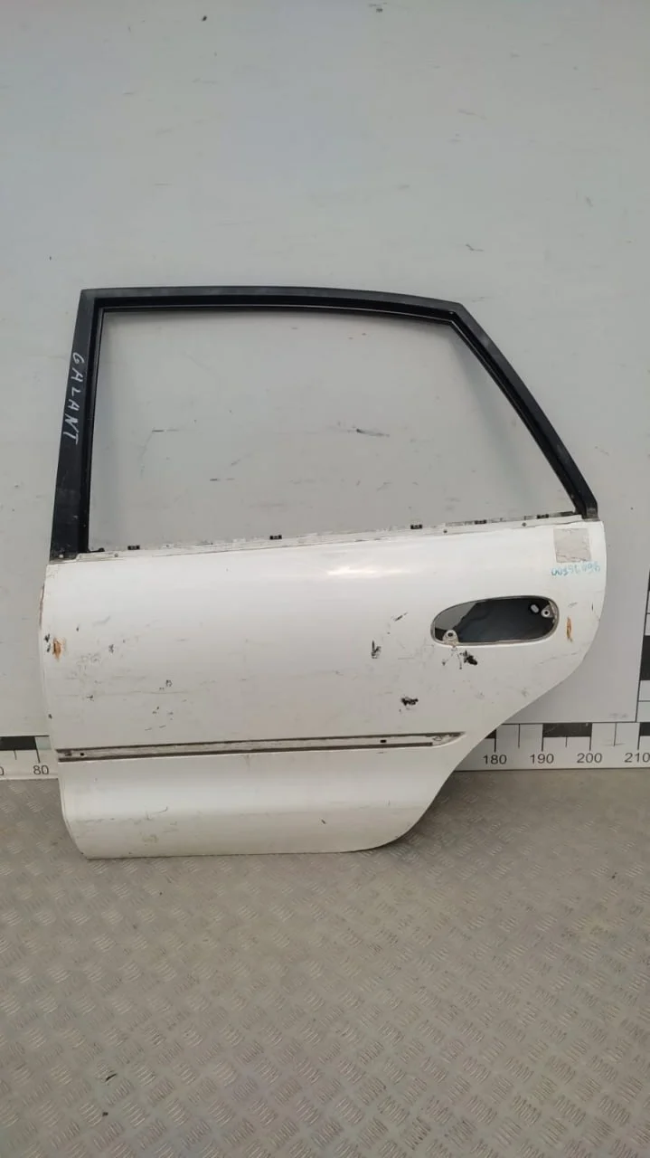 [Б/У] Дверь левая задняя Mitsubishi Galant [Код: 00618426 ]
