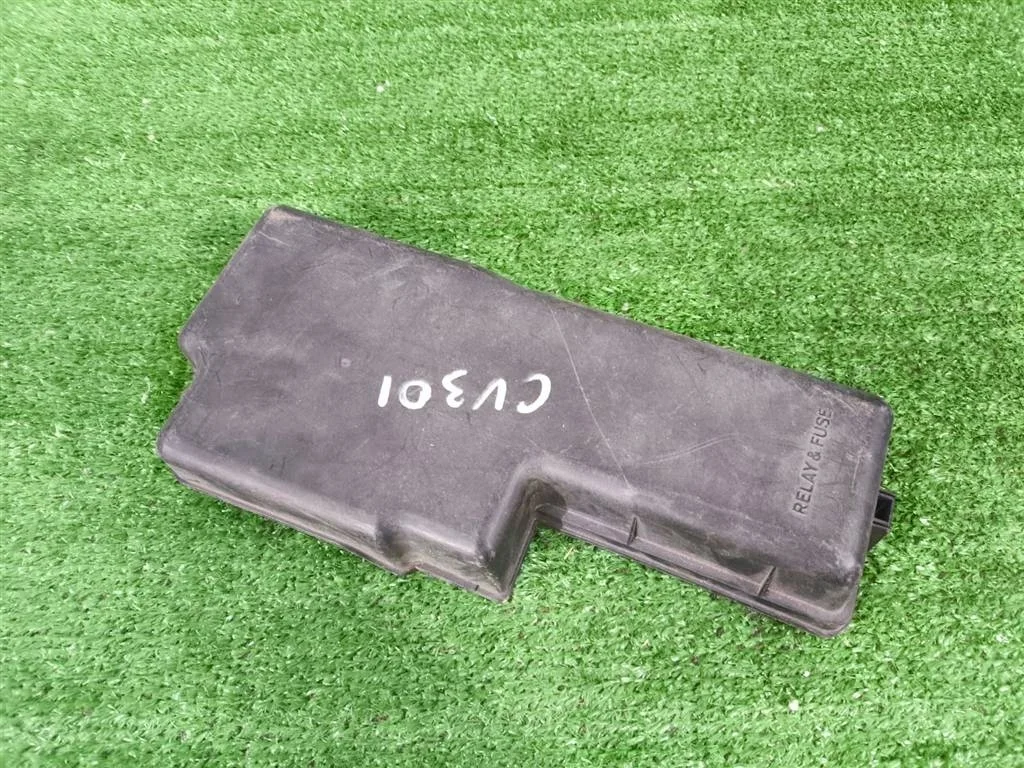 Б.у. крышка блока предохранителей TOYOTA CAMRY V30 ACV30 TOYOTA CAMRY V30 ACV30