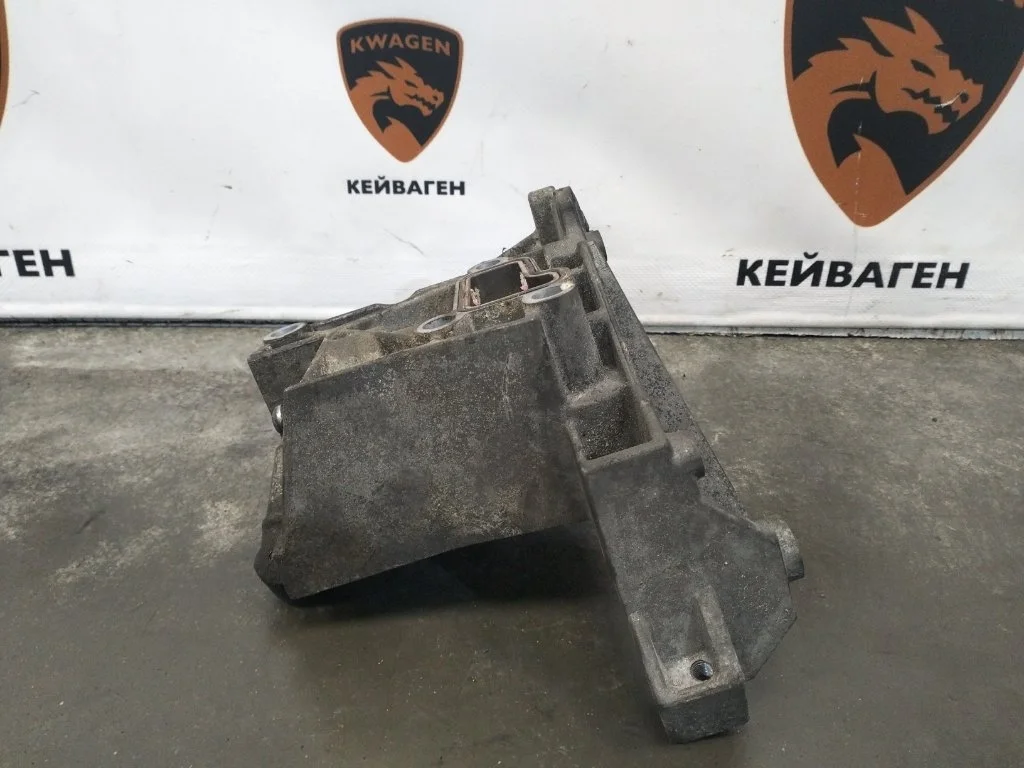 Кронштейн гидроусилителя руля Audi Q7 2006 4L