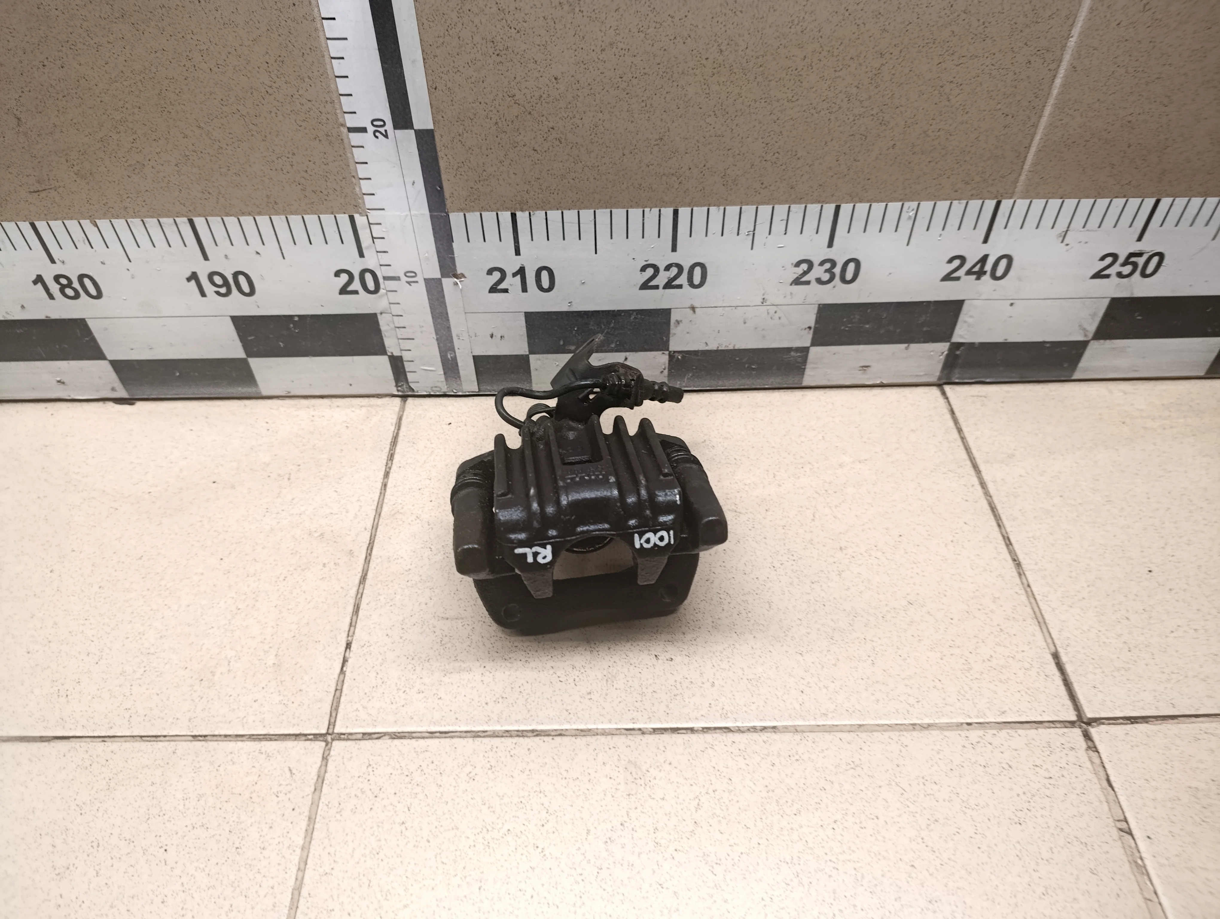 Суппорт задний левый Octavia (A5 1Z-) 2004-2013