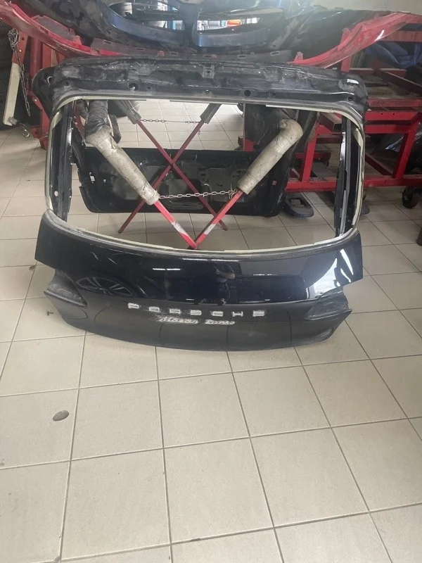 Крышка багажника Porsche Macan 2013 95B