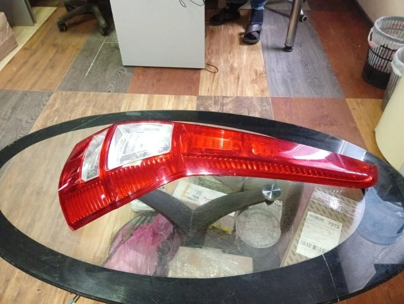 Фонарь Honda CR-V 3 2007-2012