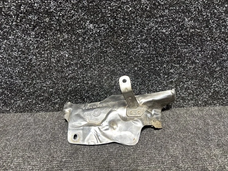 Тепловой экран Mercedes-Benz E-Klasse A2761401334 W213 M276