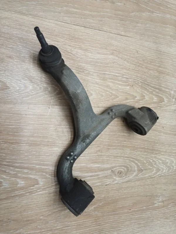 Рычаг подвески верхний Mercedes ML W163