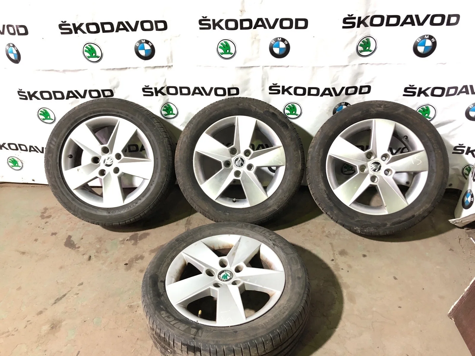 Диски колесные Skoda Octavia 2015 5E0601025H A7 (5E) 1.6 TDI CLH