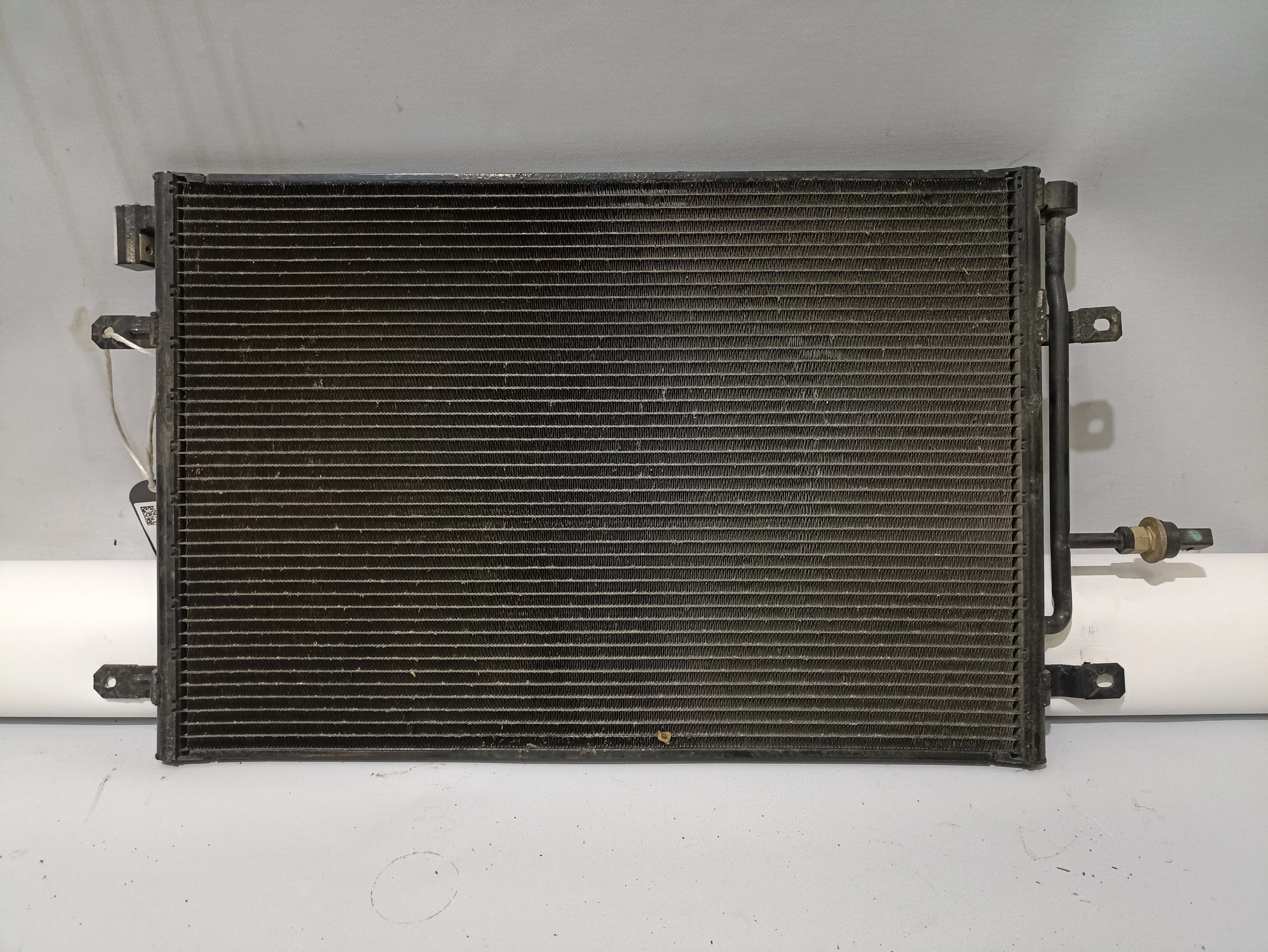 РАДИАТОР КОНДИЦИОНЕРА AUDI SEAT A4 EXEO RS4 S4 3R2 3R5 8EC 8ED B7 8E0260403T KB263Z