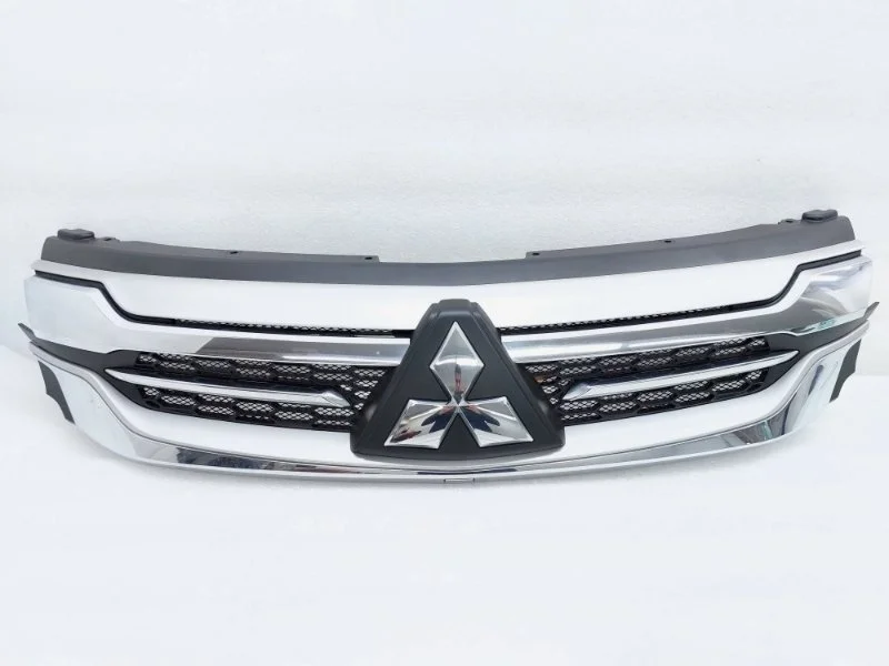Решетка радиатора Mitsubishi Pajero Sport 2020 KS0W