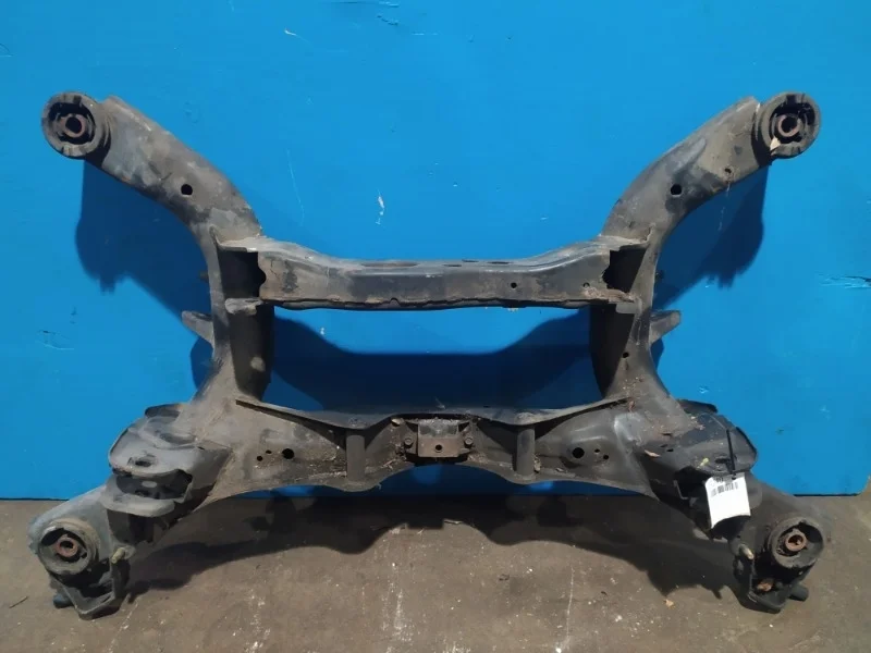 Подрамник Nissan Teana J31 2000-2007