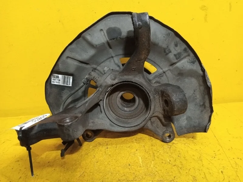 Кулак поворотный Toyota Camry XV40 2006-2011