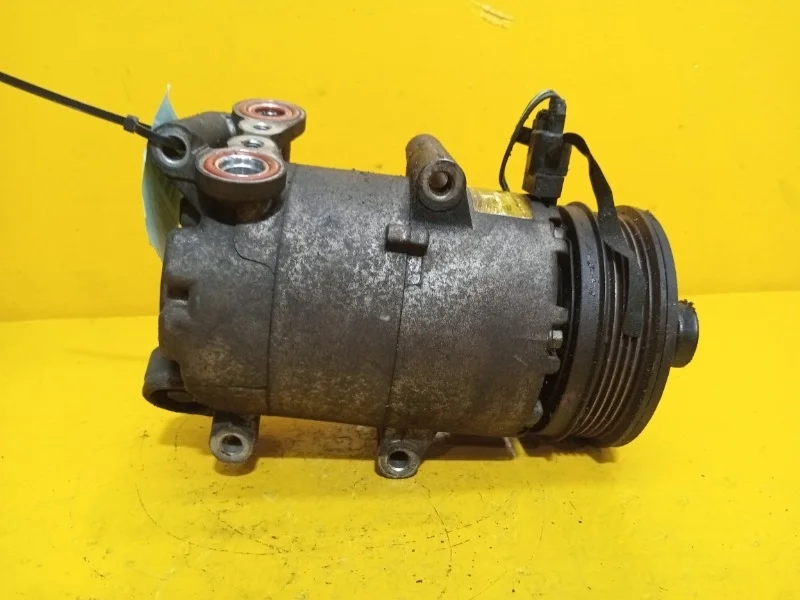 Компрессор кондиционера Ford Focus 2 2005-2011