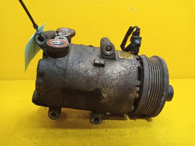 Компрессор кондиционера Ford Focus 2 2005-2011