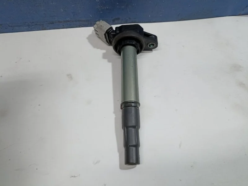 Катушка зажигания Toyota C-Hr 2022 9091902258 ZGX10 2.0 3ZRFAE