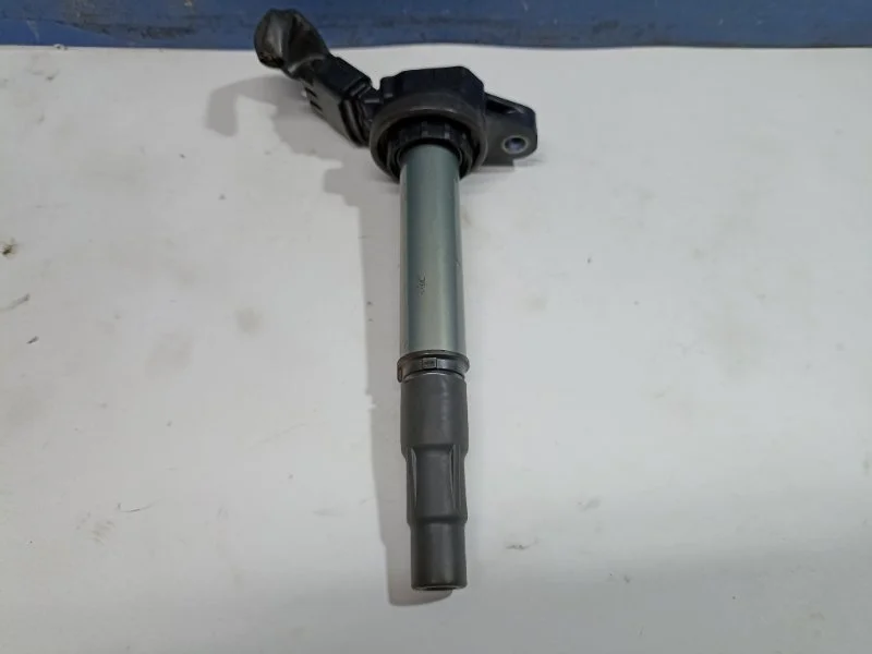 Катушка зажигания Toyota C-Hr 2022 9091902258 ZGX10 2.0 3ZRFAE