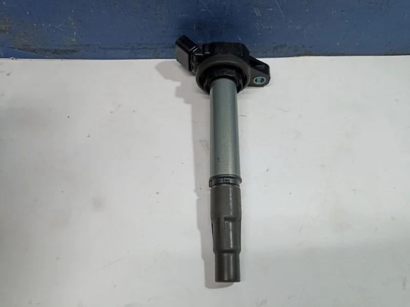Катушка зажигания Toyota C-Hr 2022 9091902258 ZGX10 2.0 3ZRFAE