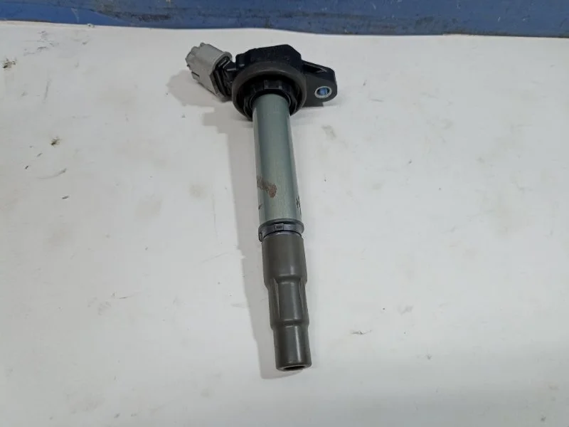 Катушка зажигания Toyota C-Hr 2022 9091902258 ZGX10 2.0 3ZRFAE