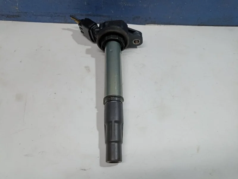 Катушка зажигания Toyota Corolla 2013 9091902252 E150 1.6 1ZR