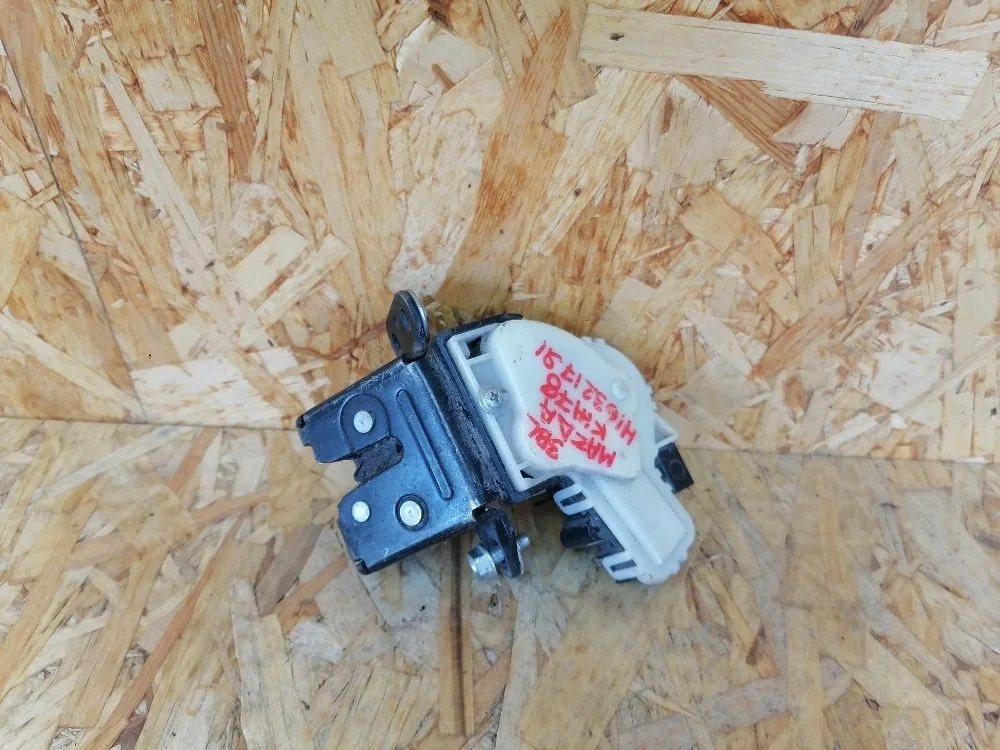 Замок багажника Mazda 3 BL (2008—2011) G33M62310B