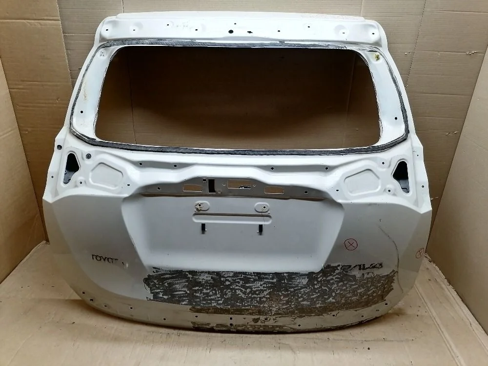 Дверь багажника Toyota RAV4 IV рестайлинг (2015—2019)