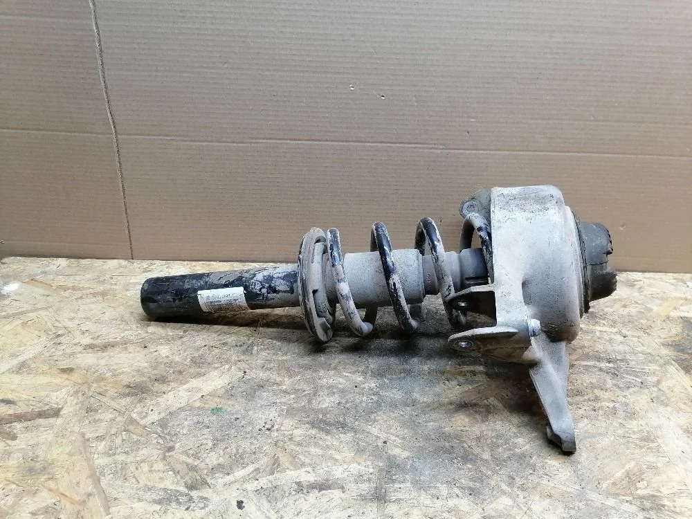 Амортизатор передний правый Audi Q5 I (2008—2012) 8R0413031F