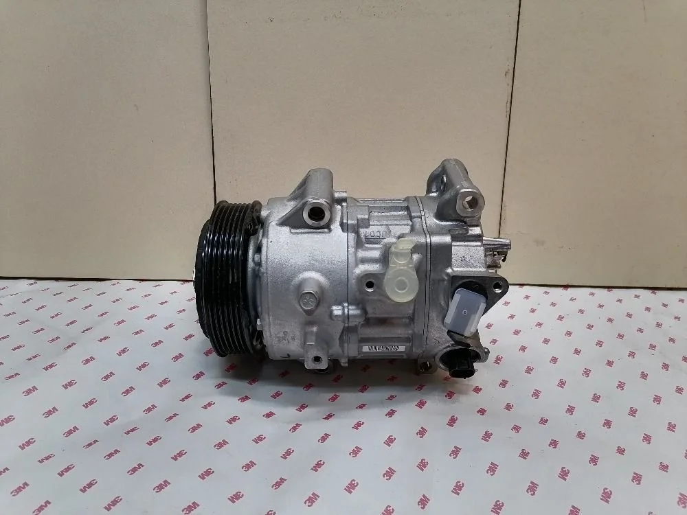 Компрессор кондиционера Toyota Camry XV70 (2017—2021) 8831033350