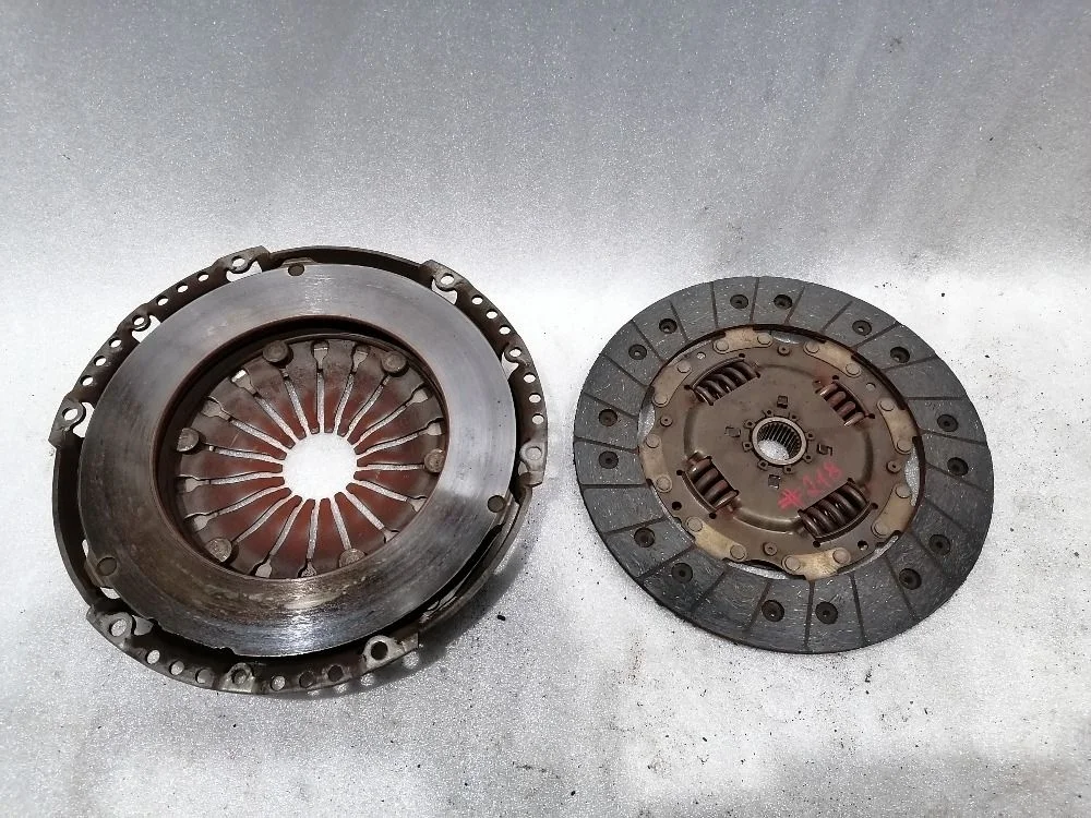 Сцепление (корзина+диск) Volkswagen Golf Mk5 (2003—2009) 036141026L