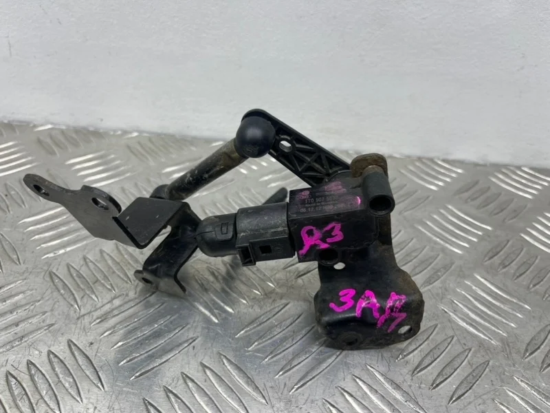 Датчик подвески Audi Q3 8U