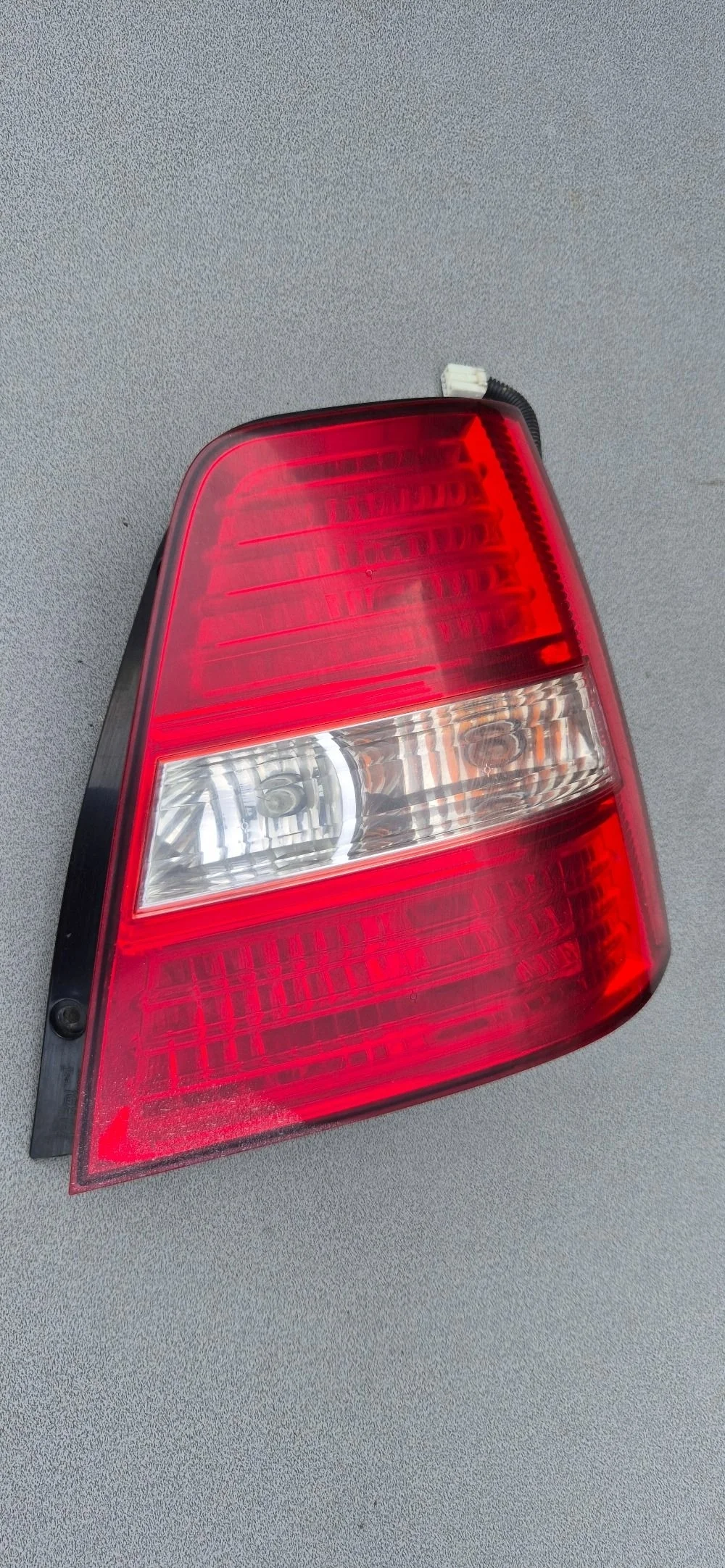 Фонарь задний правый  Kia Sorento (JC) 2002-2009