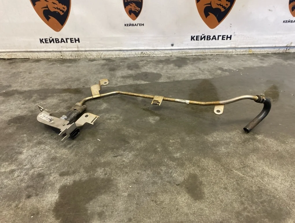 Трубка вакуумная Audi A4 2011 B8