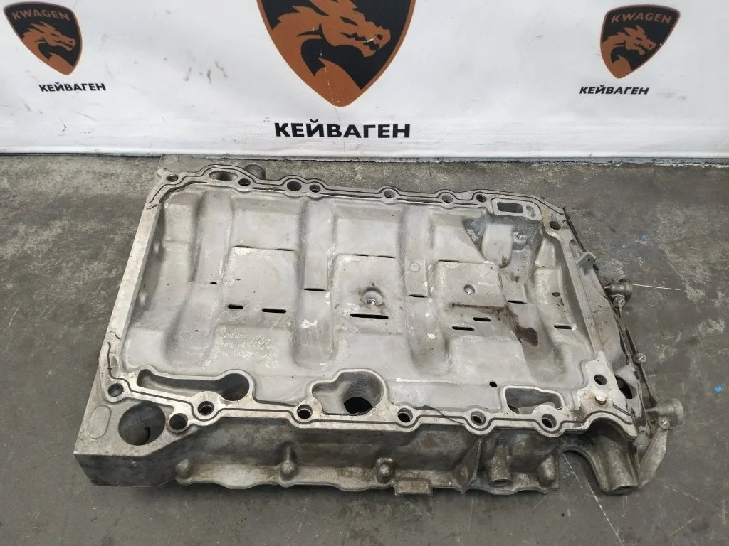 Поддон двигателя Volkswagen Tiguan 2009 5N
