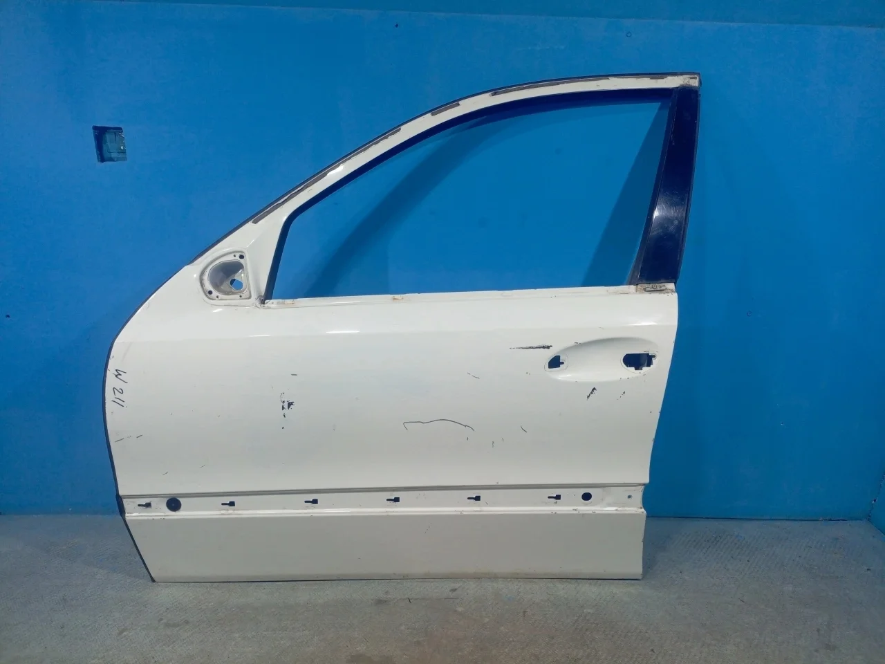 Дверь передняя левая Mercedes-Benz E-Class 3 (W211)