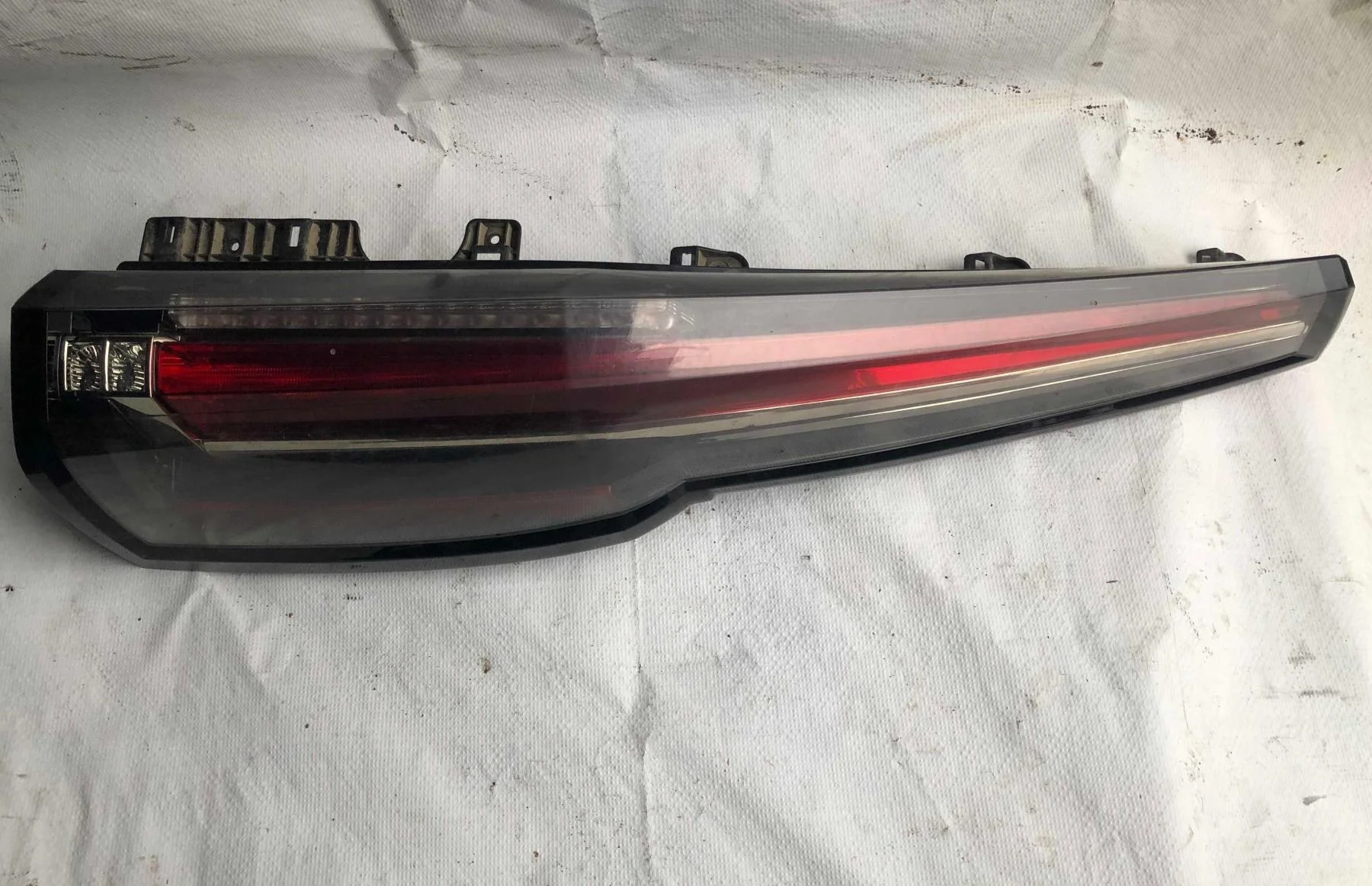 Фонарь правый Cadillac Escalad 121239