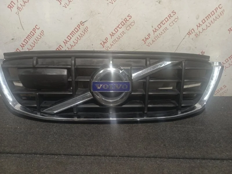 Решетка радиатора Volvo Xc60 B6304T4 2013