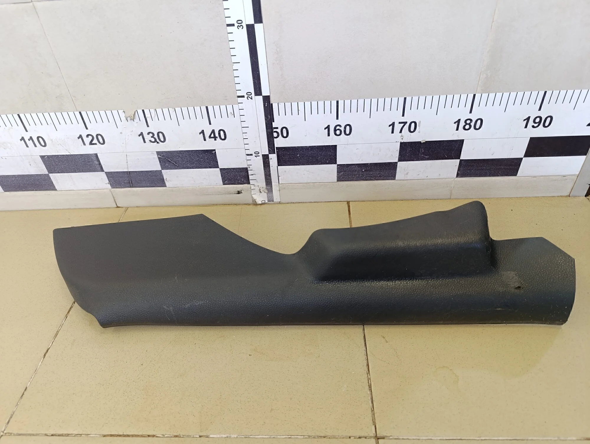 Обшивка стойки Polo (Sed RUS) 2011>