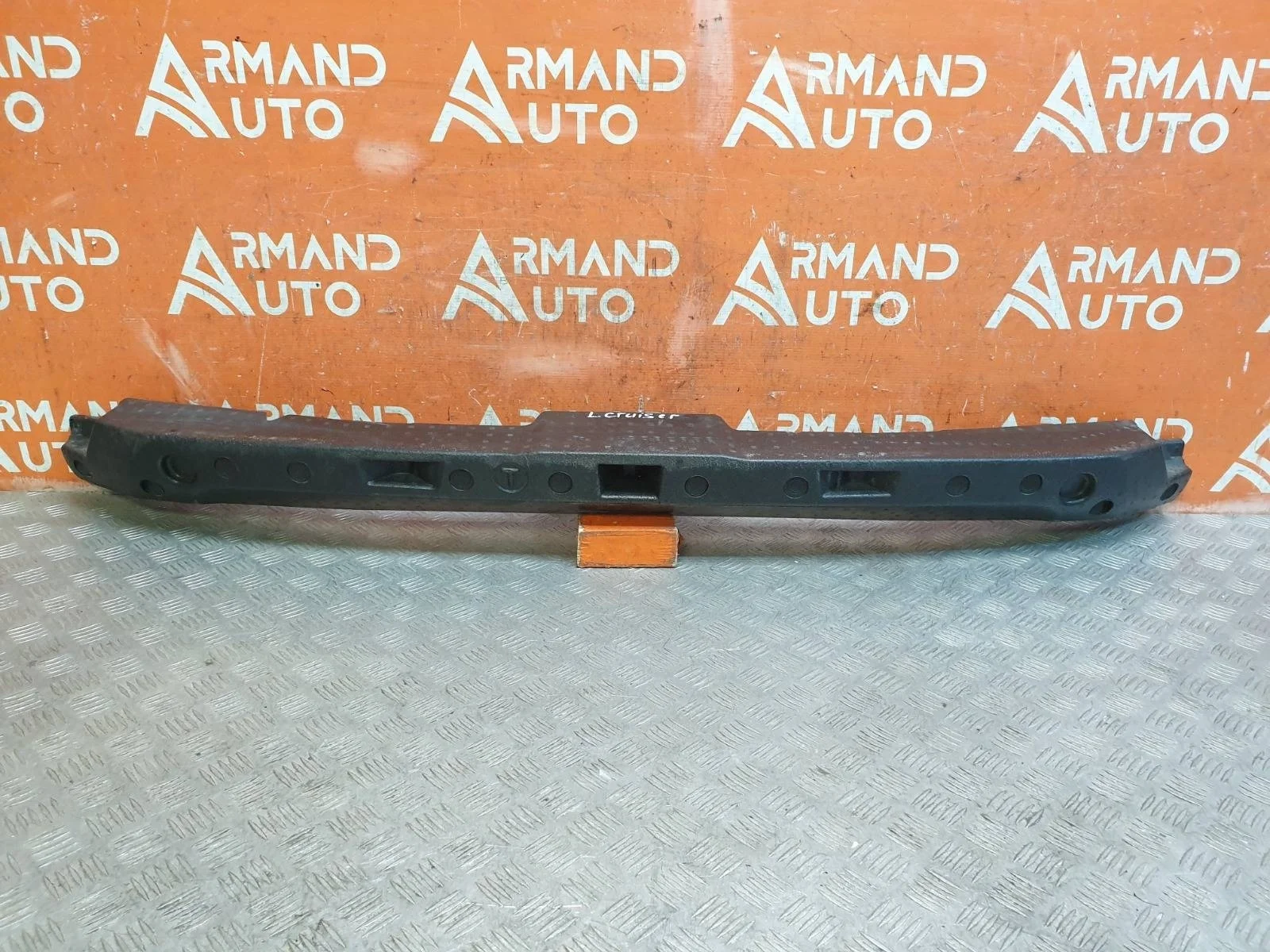 Абсорбер бампера Toyota Land Cruiser 2015-2021 200