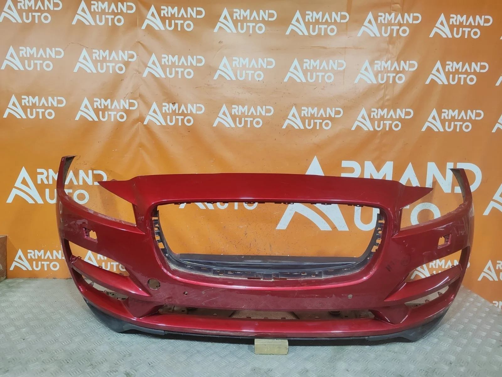 Бампер Jaguar F-PACE 2016-2020