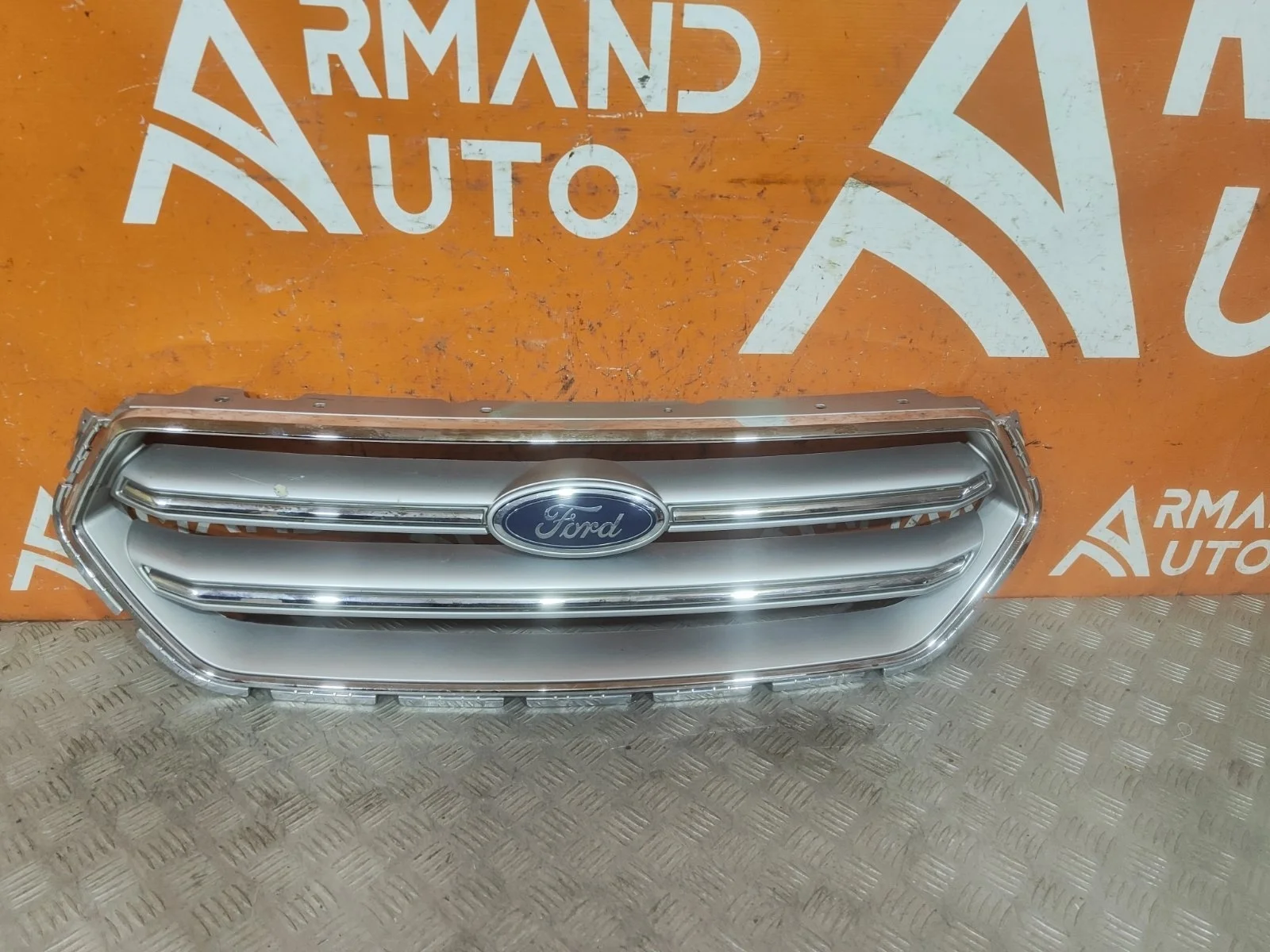 Решетка радиатора Ford Kuga 2016-2019 CBS