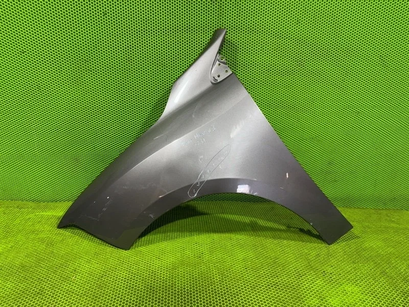 Крыло переднее Renault Megane 3 631010047R, левое