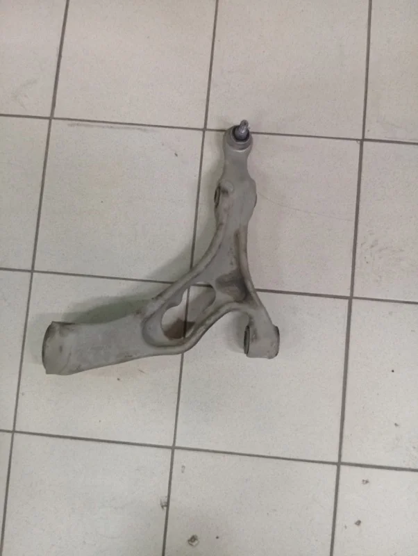 Рычаг подвески верхний Porsche Cayenne 2012 958