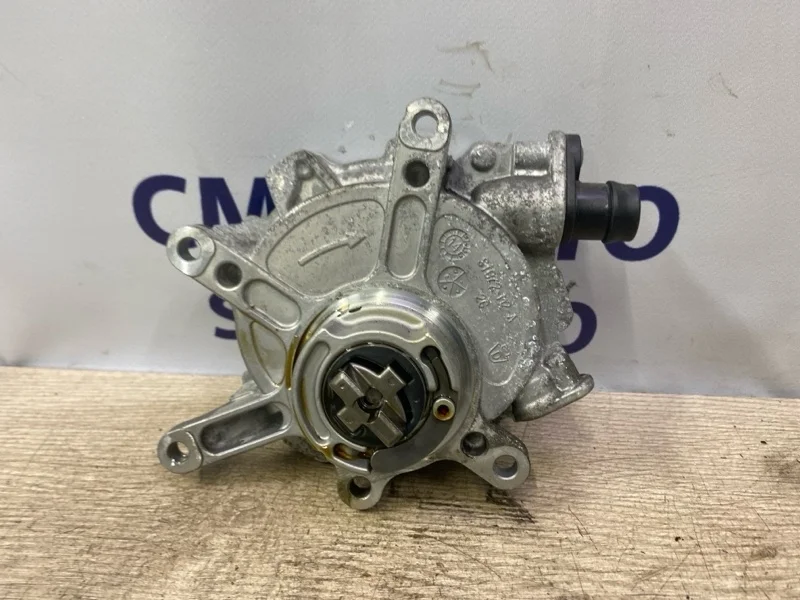 Вакуумный насос Mercedes-Benz Ml A2762300165 W166 276.955