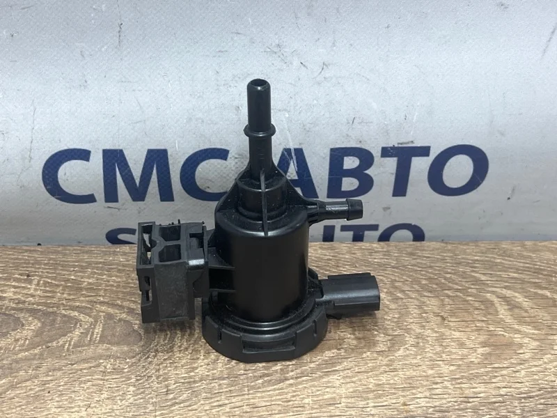 Клапан вентиляции Mercedes-Benz Ml A0014760532 W166 276.955