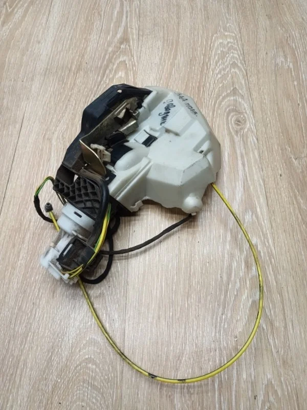 Замок двери с доводчиком Mercedes W220