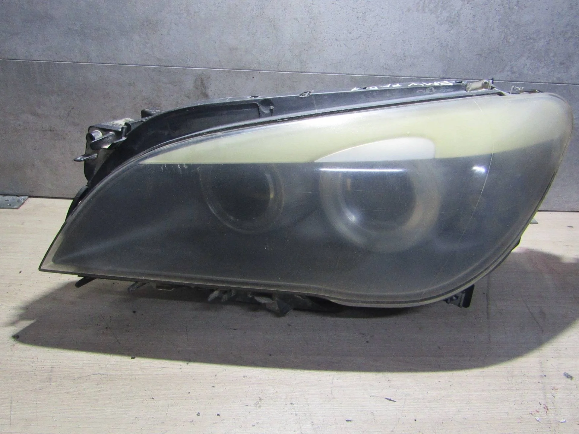 фара левая BMW 7 F01/F02