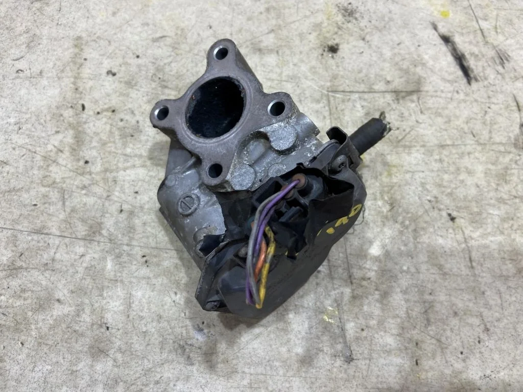 Клапан EGR Nissan Pathfinder R51M 2012