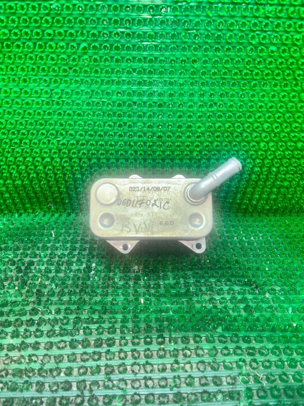 06D117021C теплообменник VAG Golf Plus I (2005—2009) В наличии