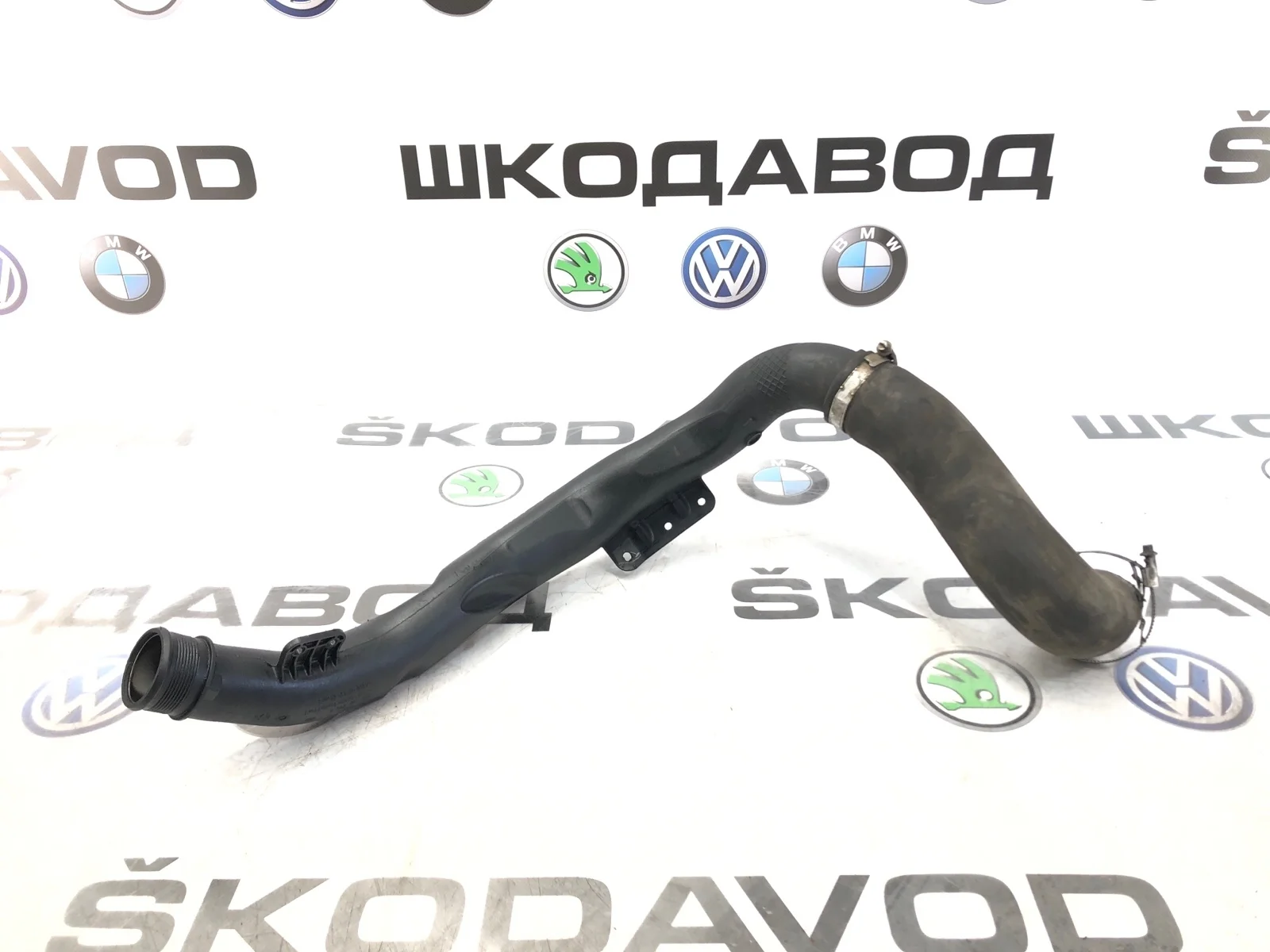 Патрубок интеркулера Skoda Yeti 2014 5N0145840G 5L 2.0 CFHC