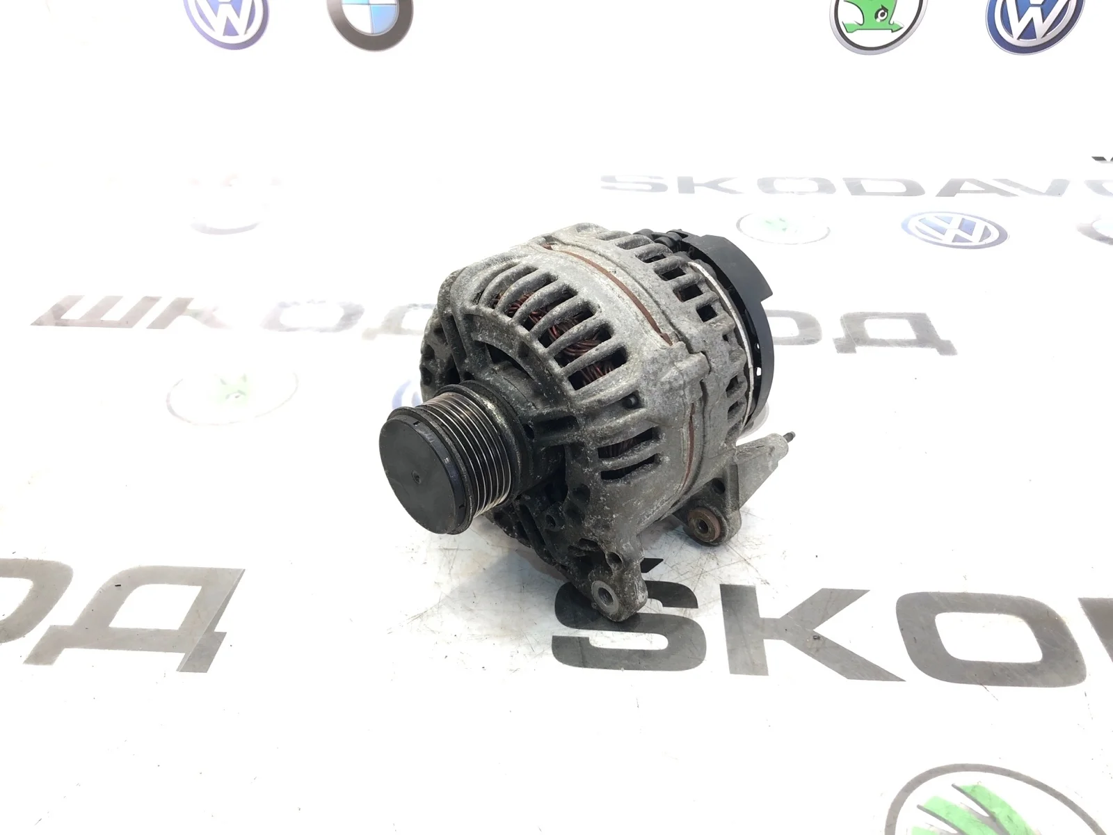 Генератор Skoda Yeti 2014 06F903023F 5L 2.0 CFHC