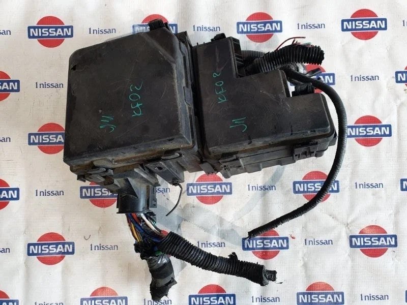 Корпус блока предохранителей Nissan Qashqai 2015 284B84BA0C J11 HRA2, передний